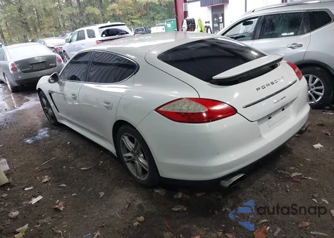 2011 Porsche Panamera 4 из США, поврежденный, VIN WP0AA2A78BL015520